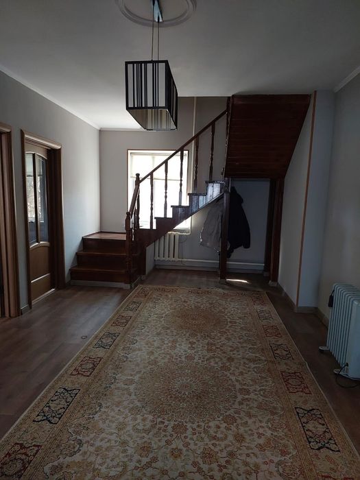 Продаеться дом с бизнесом в Астане