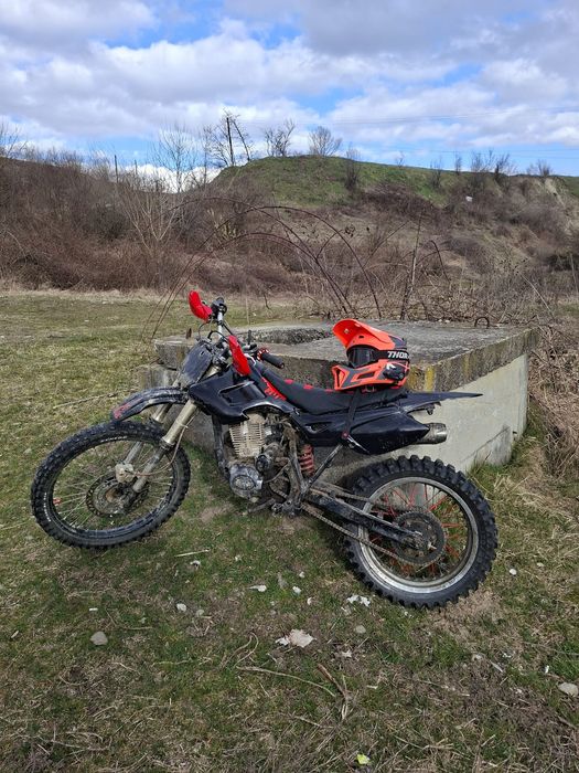 Vând Cross 200cc 4t