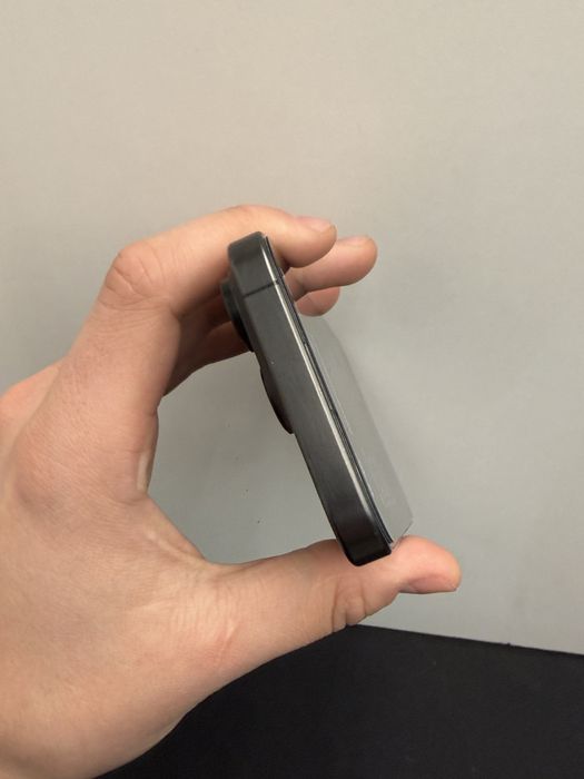 Продам iPhone 15 Pro