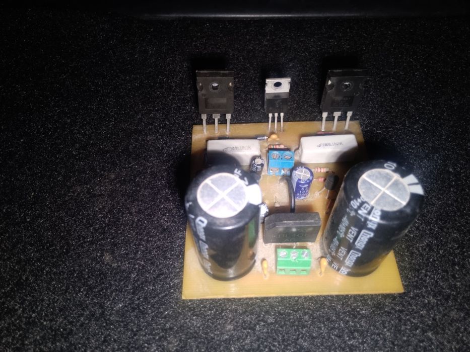 Оконечникий усилителя 150 ватт 4 Ом