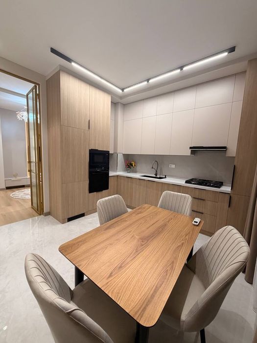 Celebrity Residence Продается 3 комнатная квартира ремонт Яккасарай