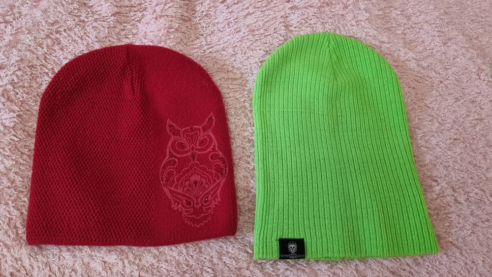 Зимние шапки и ушанки разные