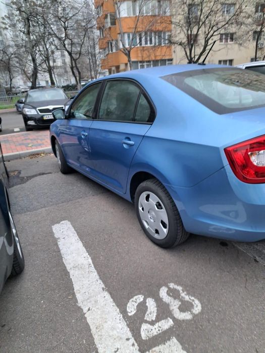 Vând Skoda Rapid