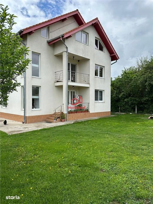 Casa spatioasa 160mp, cu 6 camere si 2150 mp teren