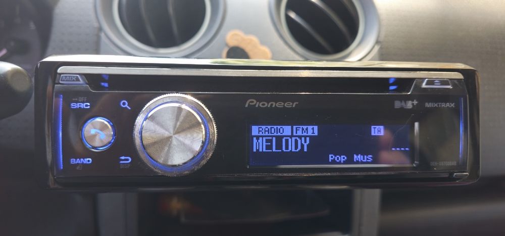 Продавам Pioneer deh-x8700dab