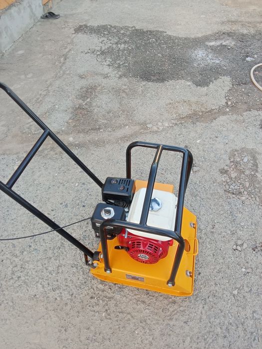 Утромбовщик песка