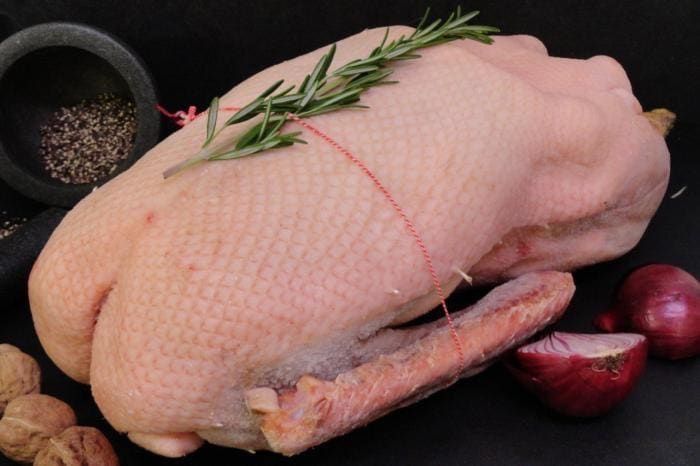 Свежее мясо гуся