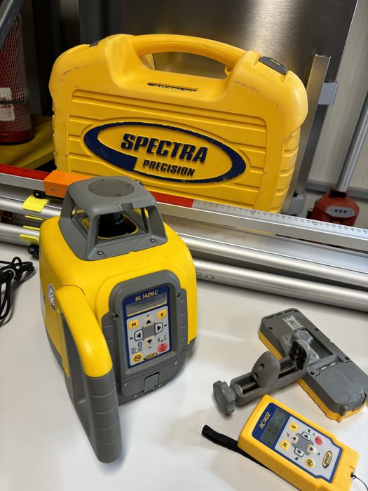 Spectra 1425 Nivela laser canalizare cu panta inclinatii topcon hilti leica