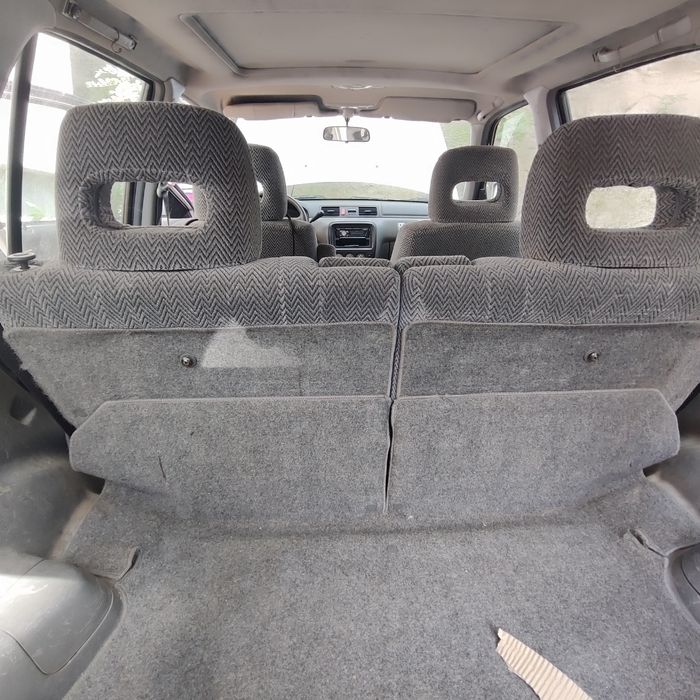 Продавам хонда CR V