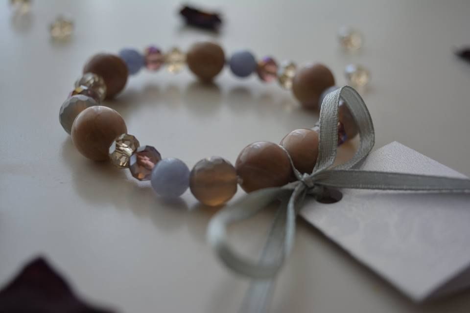 родонит, аквамарин . . .