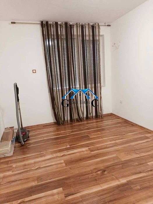 Дава се под наем Тристаен апартамент в Варна, Възраждане 1 - 75 кв.м за 459 € - Снимка #11