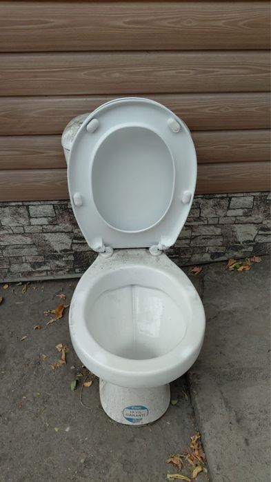 Унитаз продам бу
