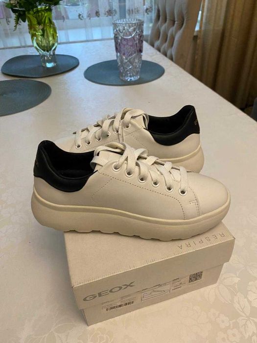 Кроссовки женские GEOX
