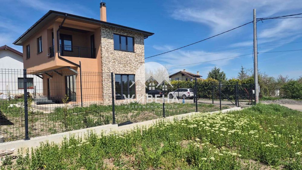 Продава нова къща в с.Яребична площ 113 кв.м