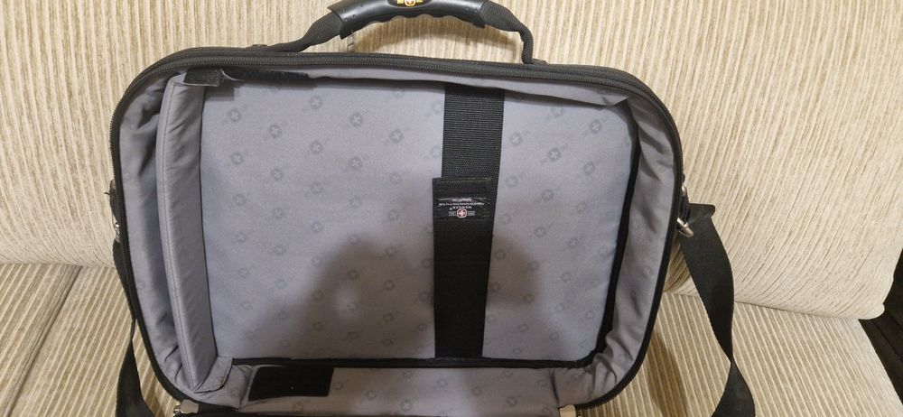 Vand geanta laptop 17" Wenger Swissgear Yukon