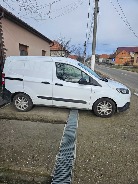 Ford Transit Courier 2020/10 Benzina Euro 6