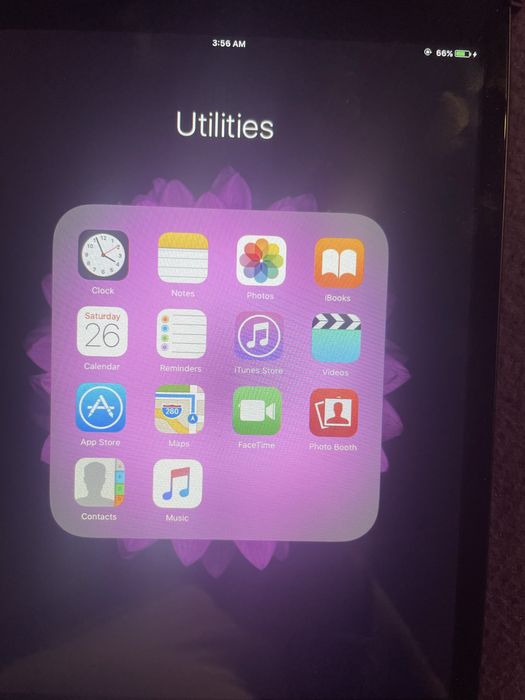 iPad 1 – изгодно! Работещ, без пукнатини