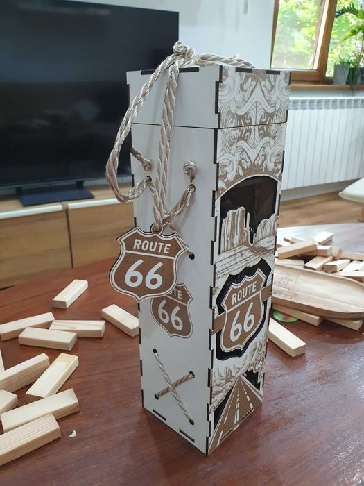 Дървена кутия за вино/уиски на тема Route 66 - Ретро стил за ценители