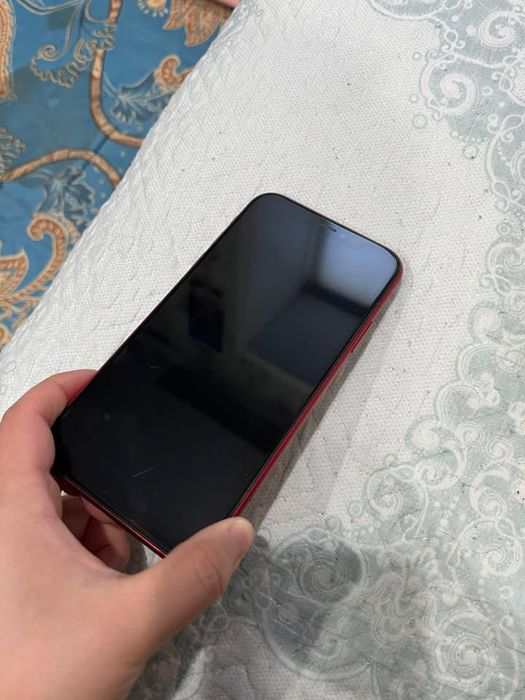 Продам айфон 11 ред на 128 гигов