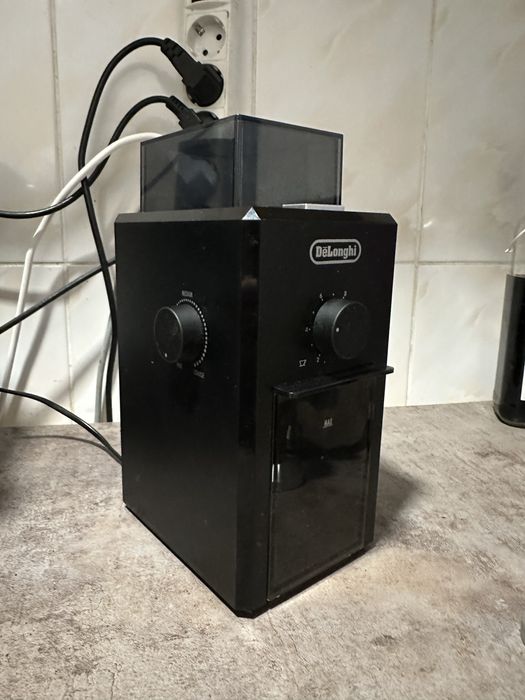 Espressor Delonghi  Stilosa si rasnita Delonghi KG79