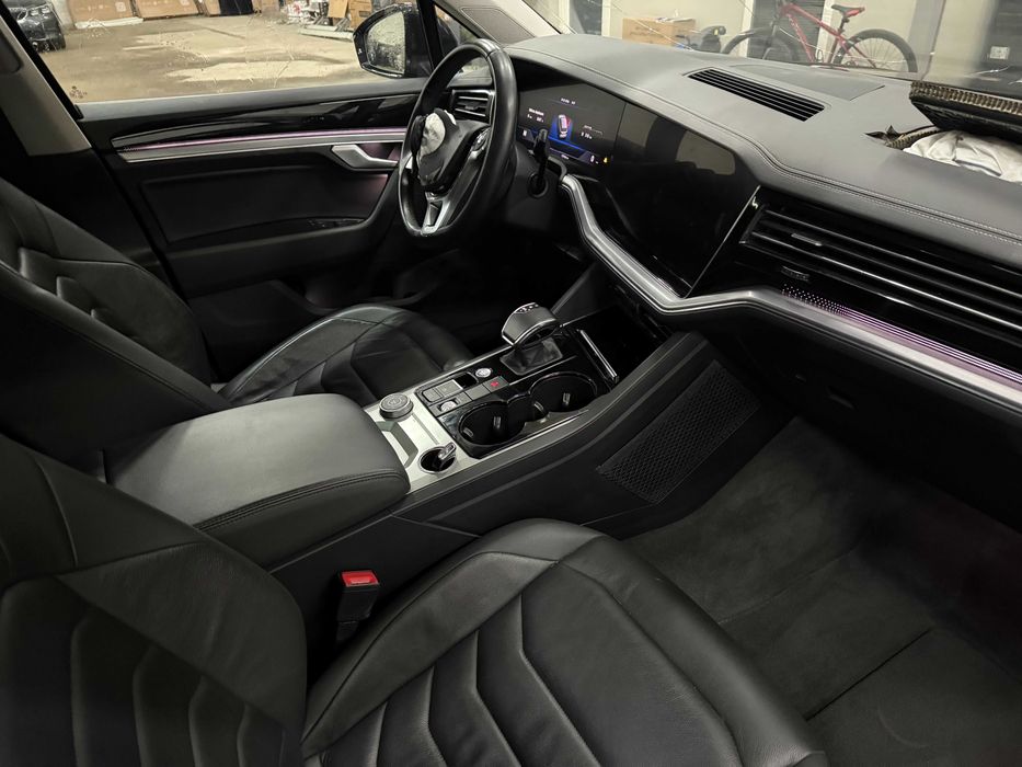 Volkswagen Touareg avariat