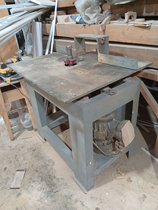 Фрезерный станок по дереву