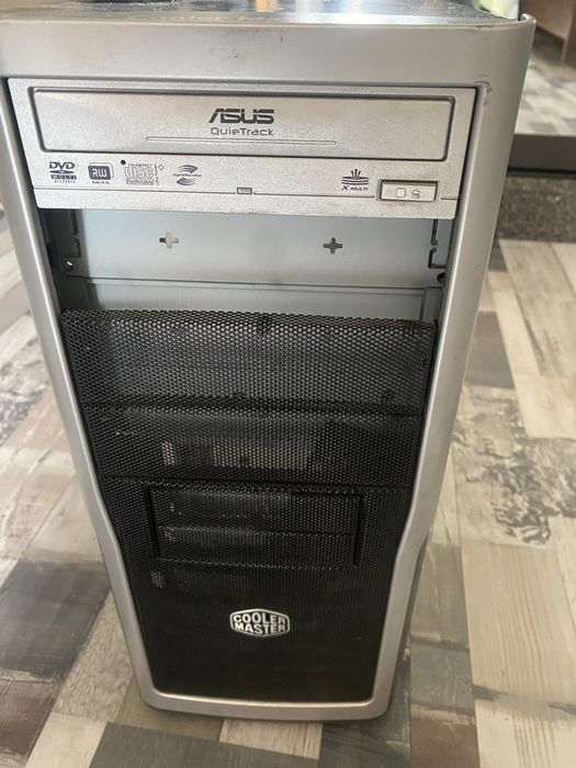 продам корпус для пк с дисководом