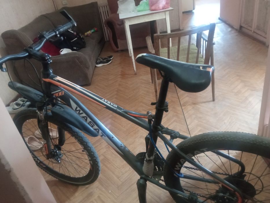 Velisoped sotiladi.. hamma joyi ishledi kamchiligi yoq