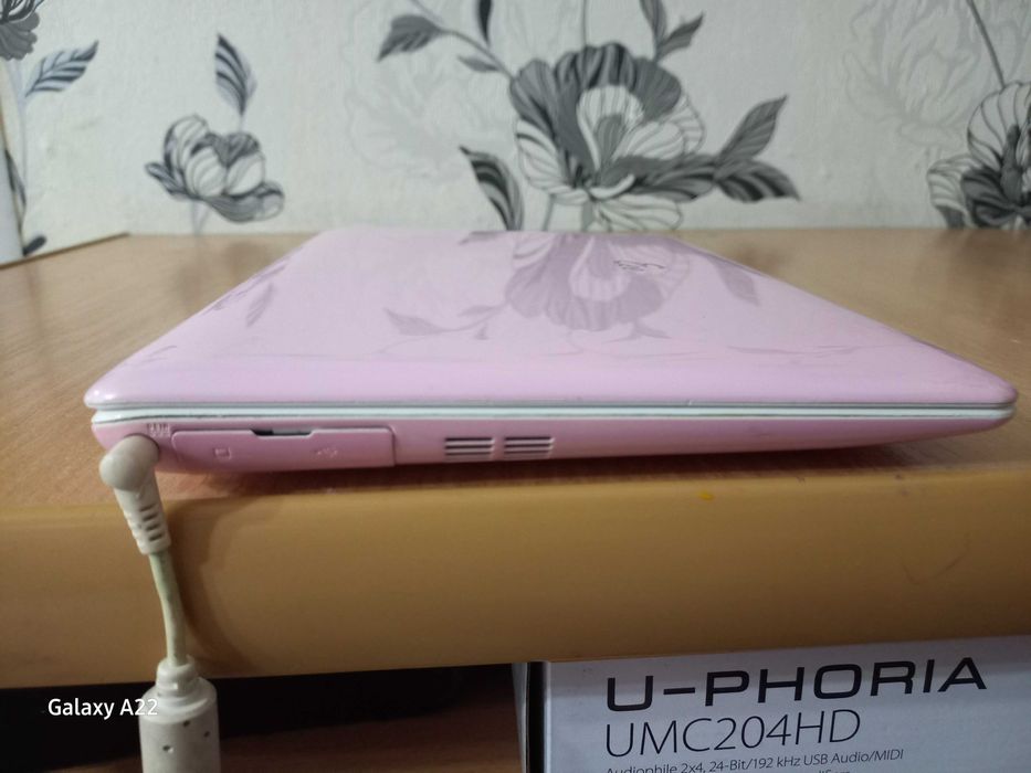 Нетбук Asus Eee 1008HA