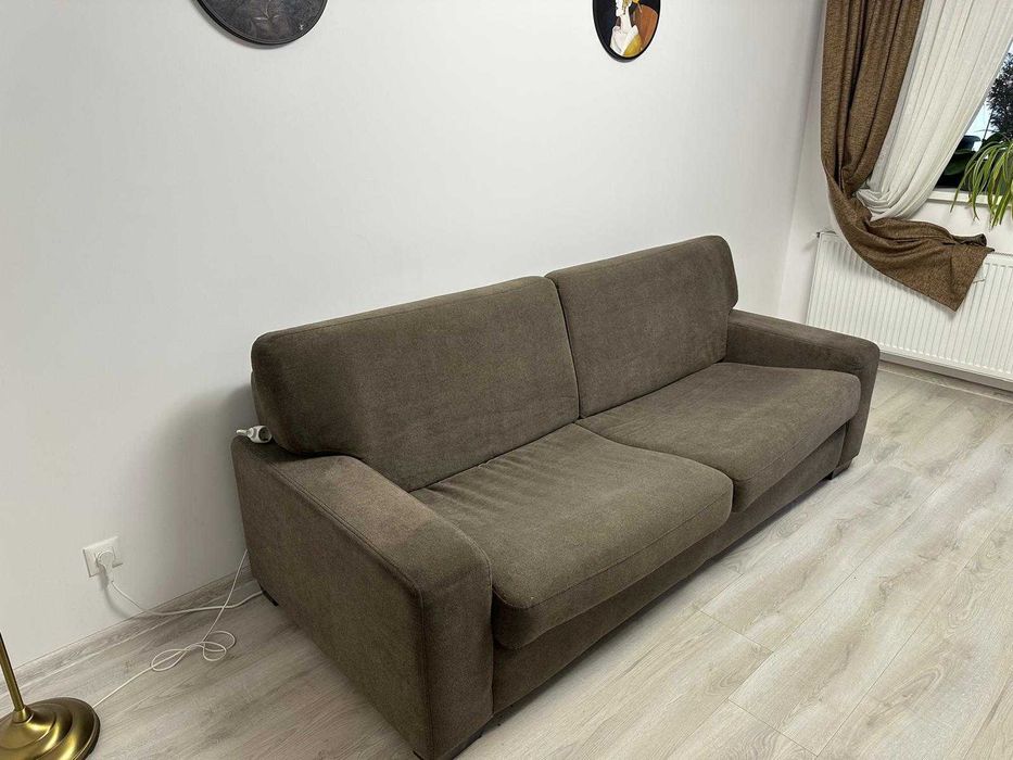 Vând canapea extensibilă