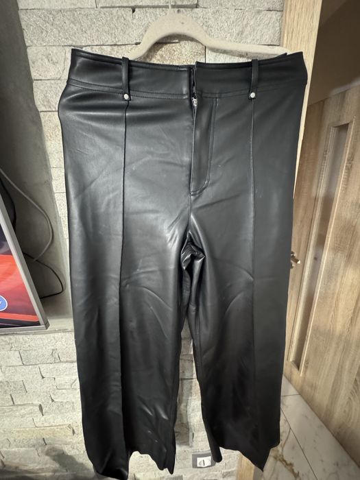 Кожен панталон Zara