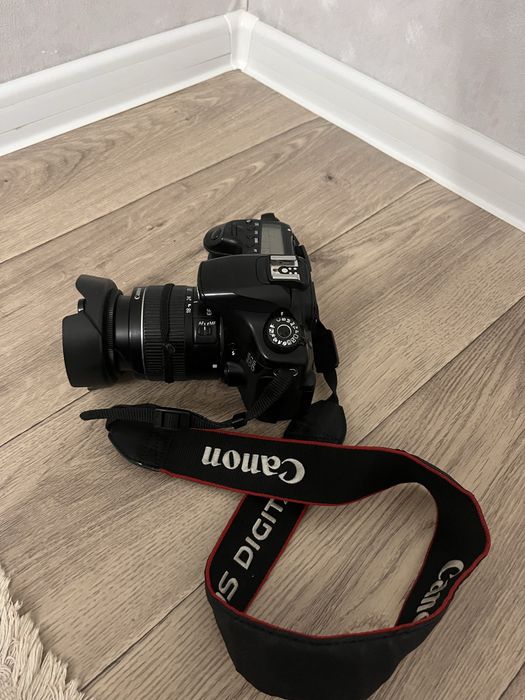 Профессиональный фотоаппарат