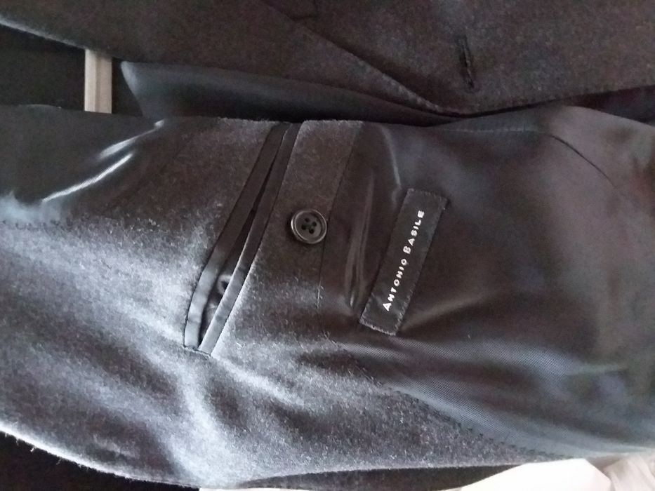 Продавам 2бр. мъжки сака