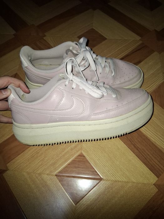 Маратонки Nike .