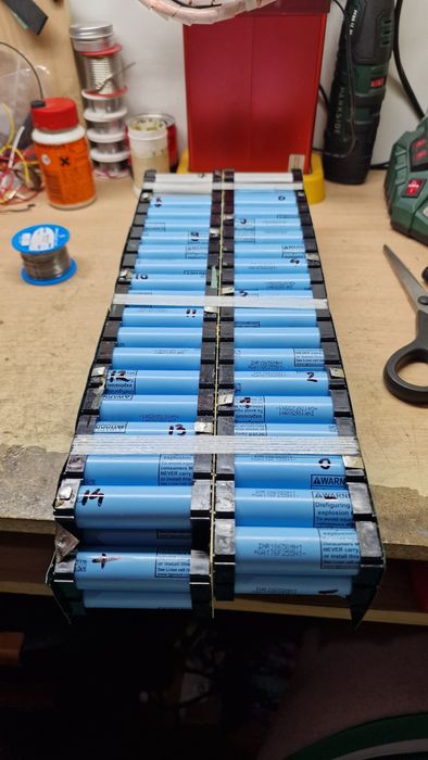 Reparatii/service baterii trotinete , etc  Iași