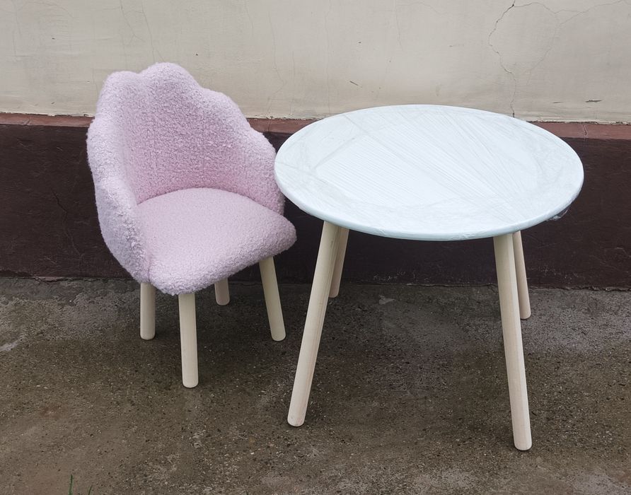 Детские столы и стулья