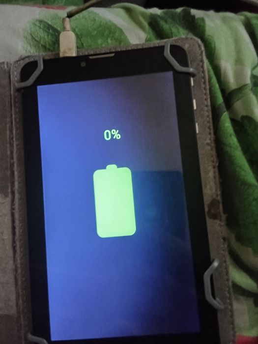 Продам планшет срочно