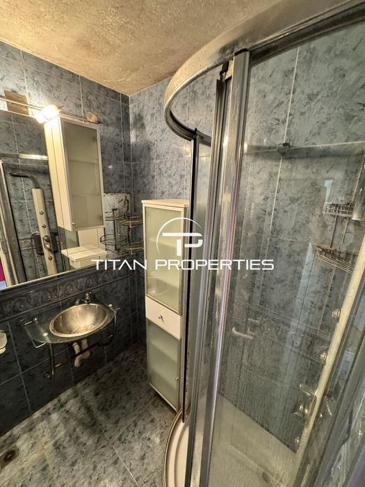 Продава се Тристаен апартамент в Бургас, Братя Миладинови - 86 кв.м за 2059 €/кв.м - Снимка #11