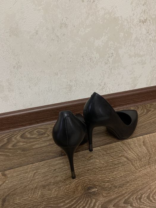 Продам кожаные туфли