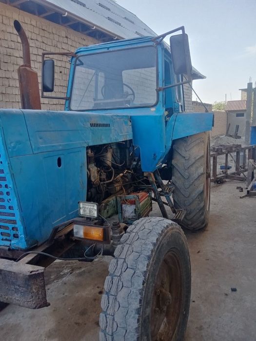 MTZ 80 traktor sotiladi