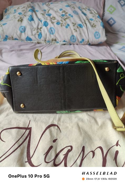 Vând geanta piele naturala pictata manual