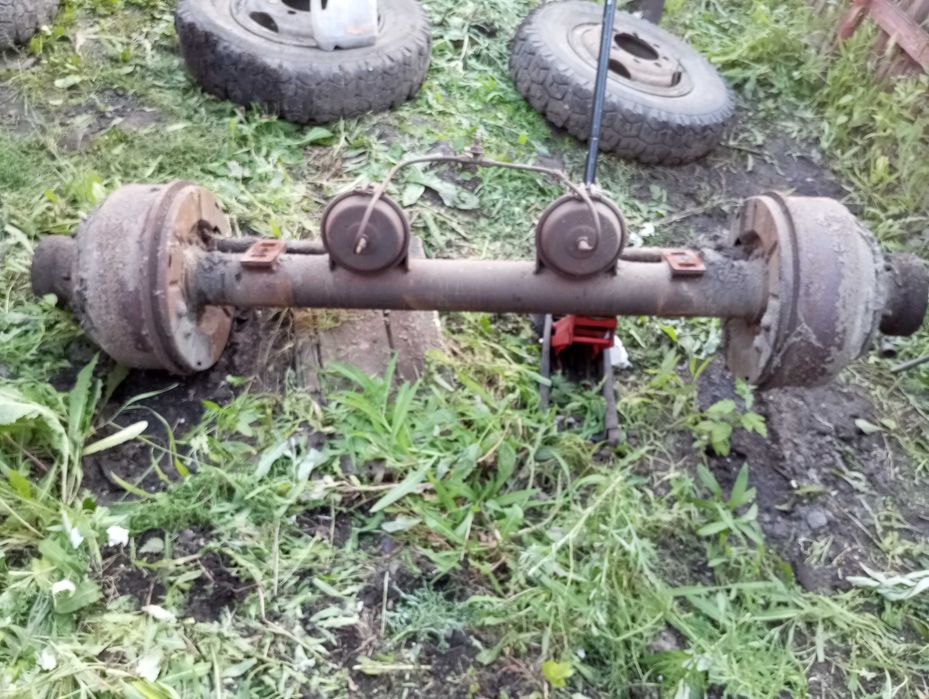 Продам ось полуприцепа ЗИЛ