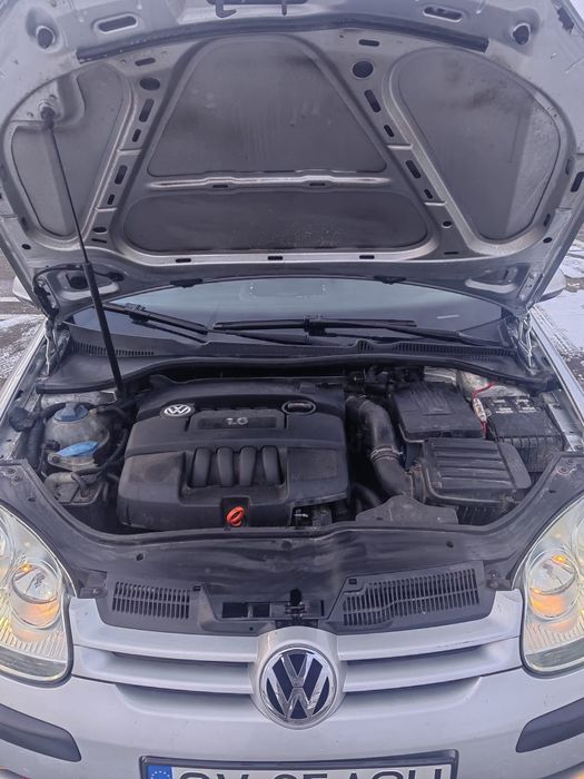 Vând Volkswagen golf 5.