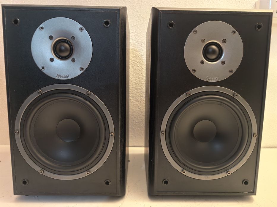 Boxe Magnat Supreme 202 bass relflex 200W 4-8 ohmi