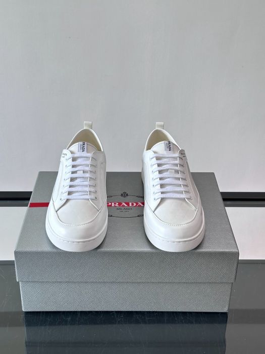 Adidasi Prada , calitate premium , pe comanda , noi , 42