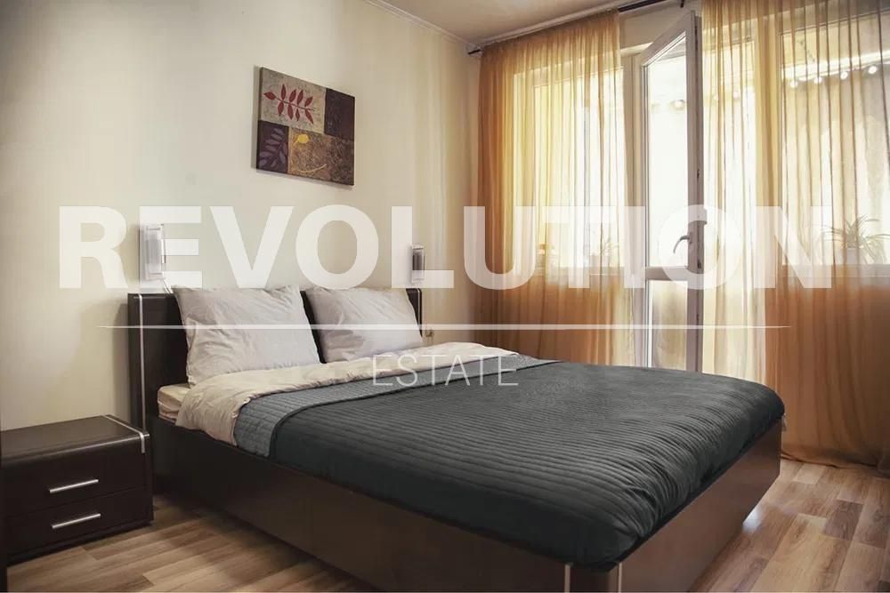 Дава се под наем Двустаен апартамент в Варна, Базар Левски - 70 кв.м за 600 € - Снимка #4