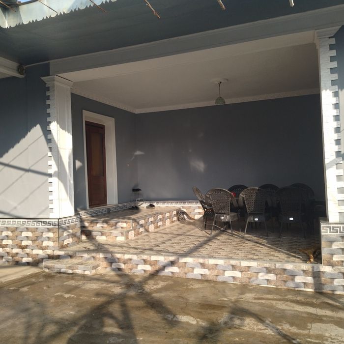 Катта ва чиройли ховли сотилади