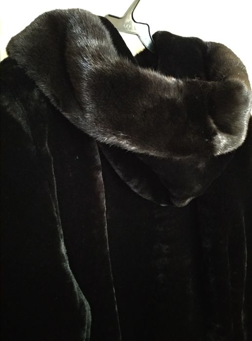 Продам мутоновую шубу МиРель