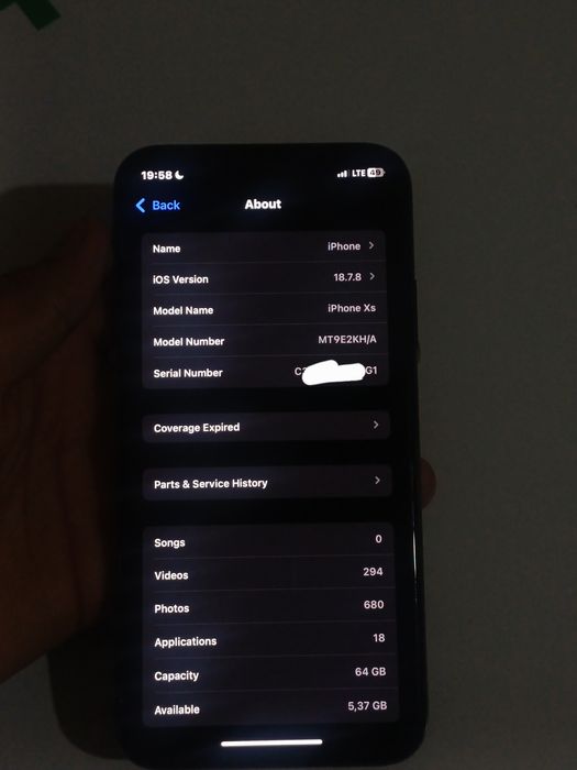 iPhone Xs (qora)