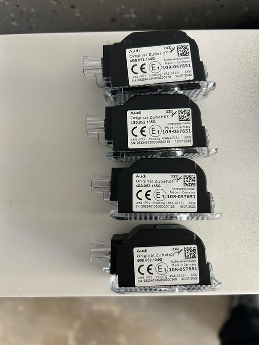 ОригиналноОсветление за врати за Ауди  А4;Чисто нови